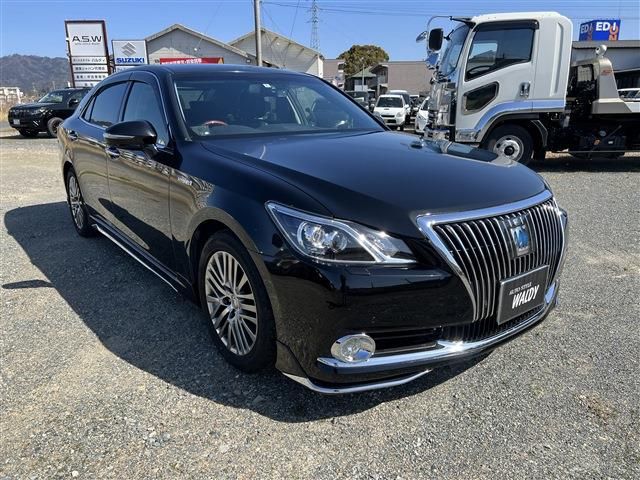 TOYOTA CROWN MAJESTA HYBRID 2014