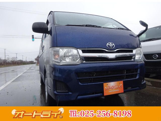 TOYOTA HIACE van 4WD 2013