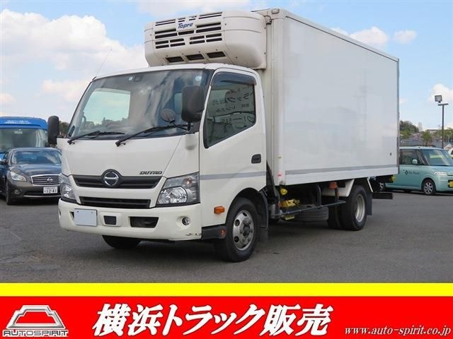 HINO デュトロ 2018