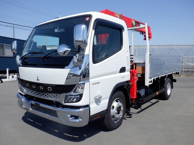 MITSUBISHI CANTER 2023