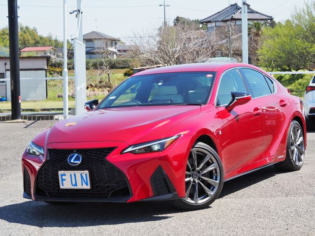 TOYOTA LEXUS IS300h 2021