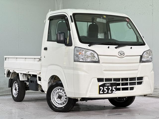 Mitsubishi CANTER 2023