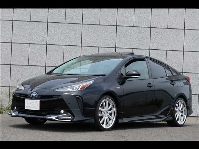 TOYOTA PRIUS 2019