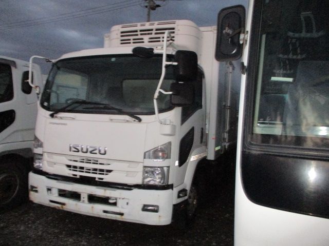 ISUZU FORWARD 2016