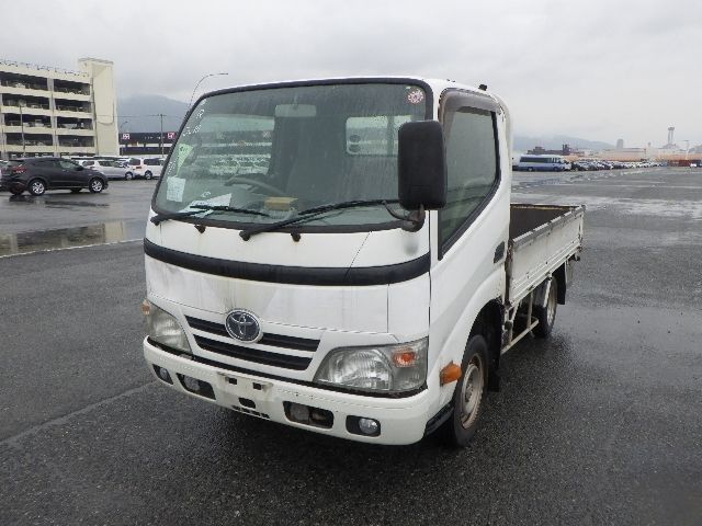 TOYOTA DYNA 2013