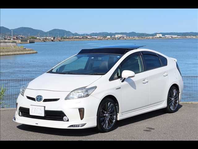 TOYOTA PRIUS 2013