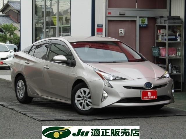 TOYOTA PRIUS 2016