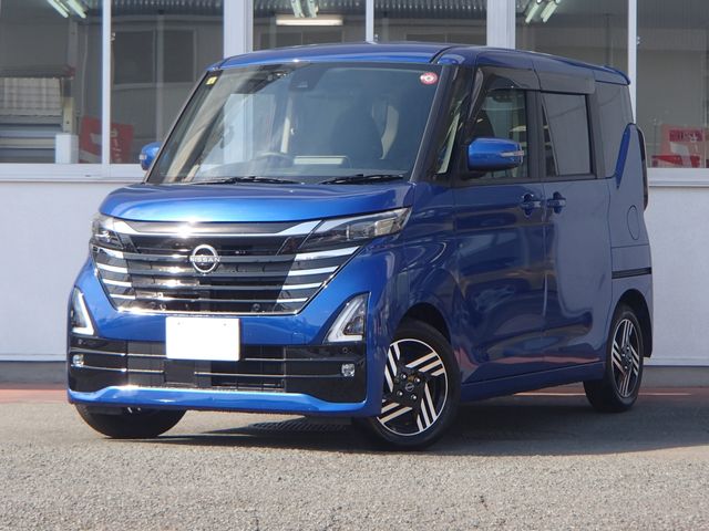 NISSAN ROOX 2023