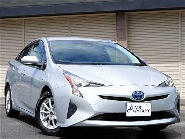 TOYOTA PRIUS 2017