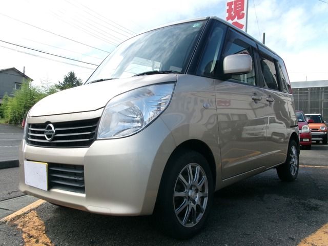 NISSAN ROOX 4WD 2010