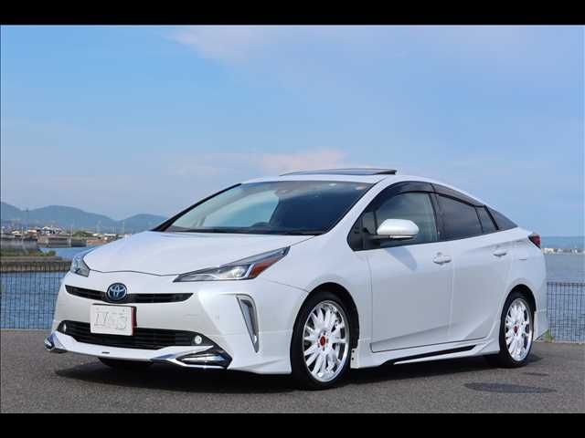 TOYOTA PRIUS 4WD 2021