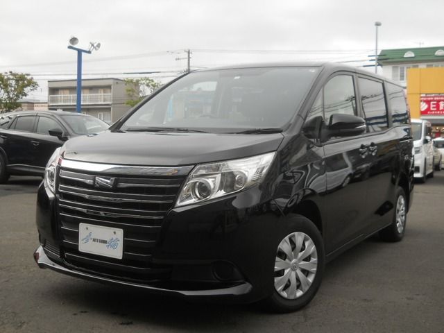 Mitsubishi CANTER 2023