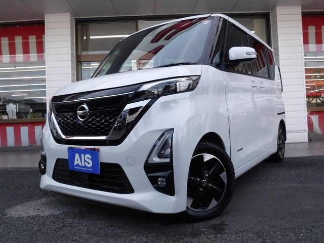 NISSAN ROOX 2022