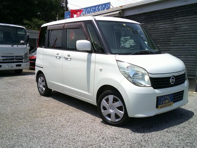 NISSAN ROOX 2010