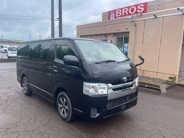 TOYOTA HIACE van 4WD 2019