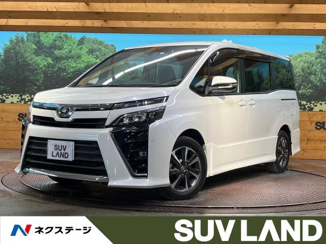 TOYOTA VOXY 2017