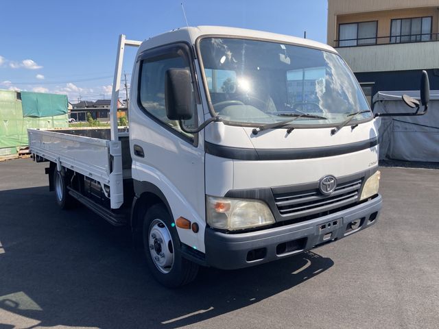 TOYOTA DYNA 2010