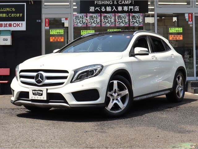 MERCEDES-BENZ GLA class 2015