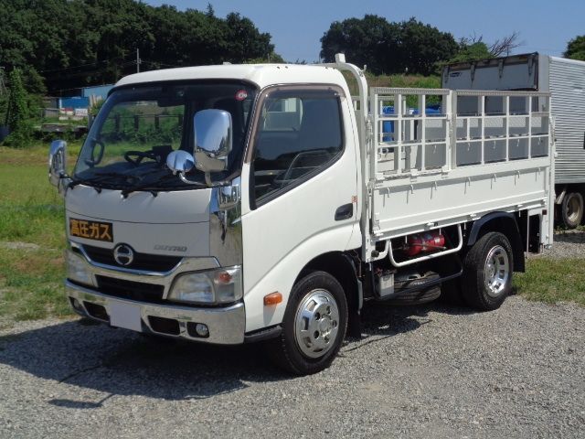 HINO DUTRO 2015