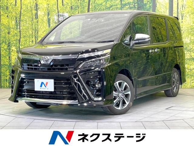 TOYOTA VOXY 2021