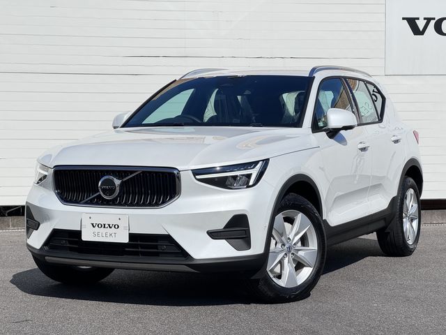 VOLVO XC40 2024