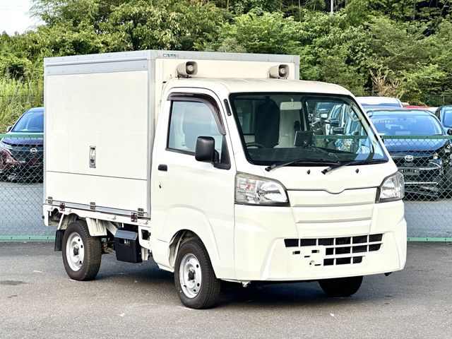 DAIHATSU HIJET truck 4WD 2017