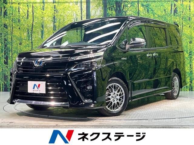 TOYOTA VOXY HYBRID 2019