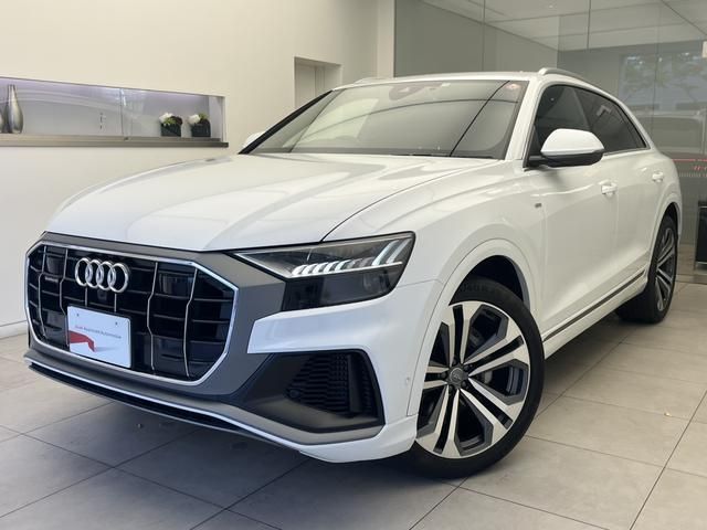 AUDI Q8 2019