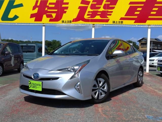 TOYOTA PRIUS 2015