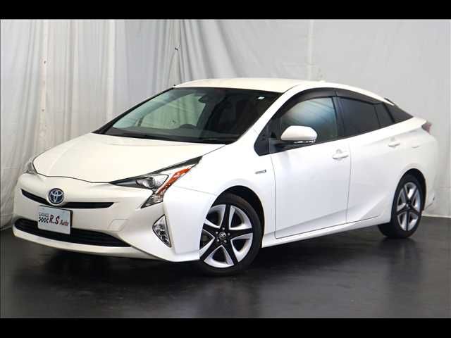 TOYOTA PRIUS 2018