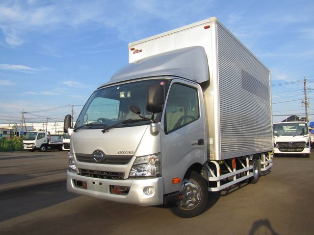 HINO DUTRO 2015