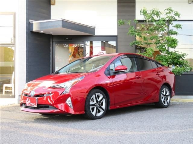 TOYOTA PRIUS 2017