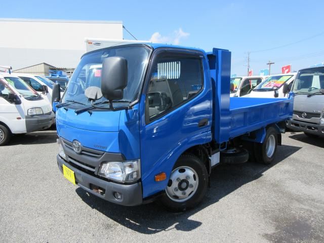 TOYOTA DYNA 2019