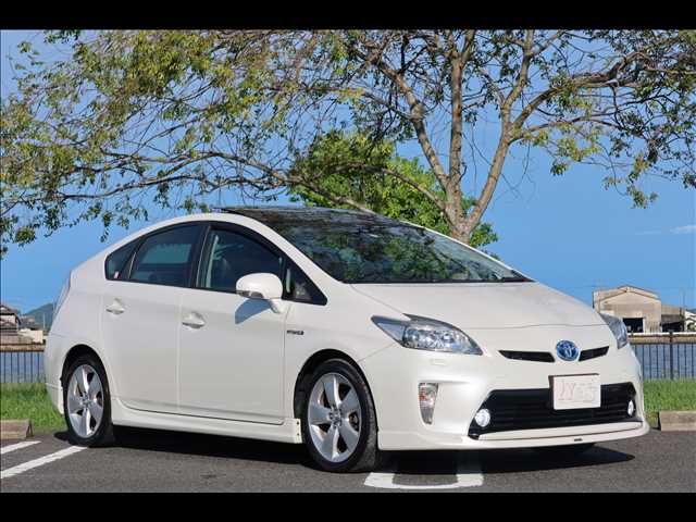 TOYOTA PRIUS 2013