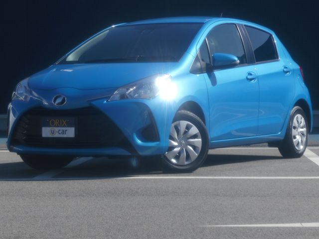 TOYOTA VITZ 2017