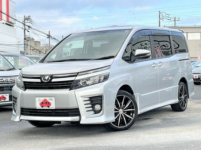 TOYOTA VOXY 2014