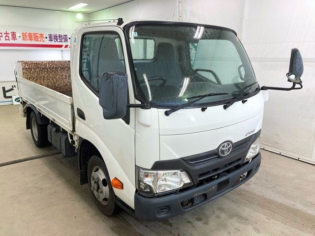 TOYOTA DYNA 2016