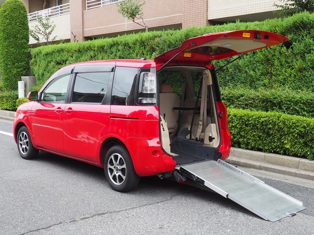 TOYOTA SIENTA 2012