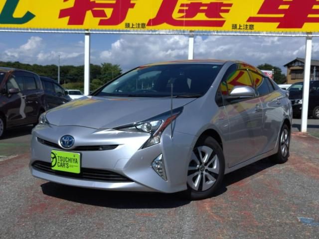 TOYOTA PRIUS 2018