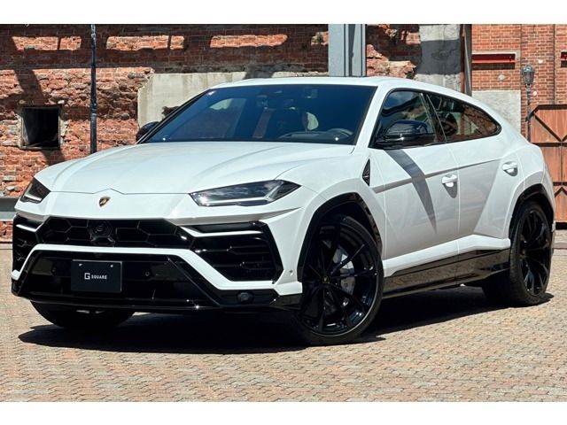 LAMBORGHINI URUS 2023