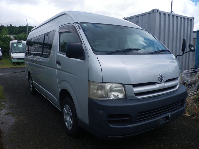 TOYOTA HIACE COMMUTER 4WD 2007