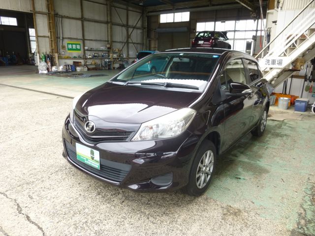 TOYOTA VITZ  4WD 2013