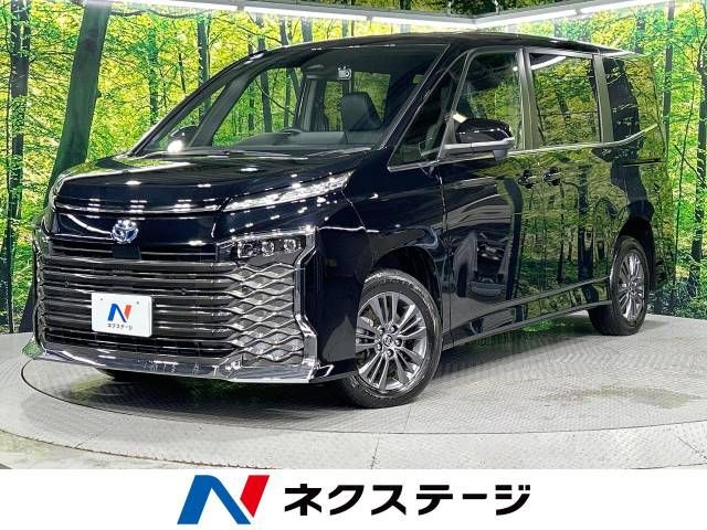 TOYOTA VOXY HYBRID 4WD 2023