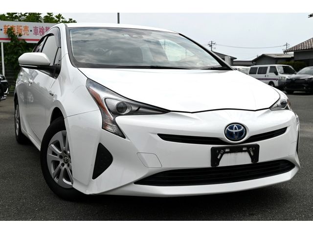 TOYOTA PRIUS 2017