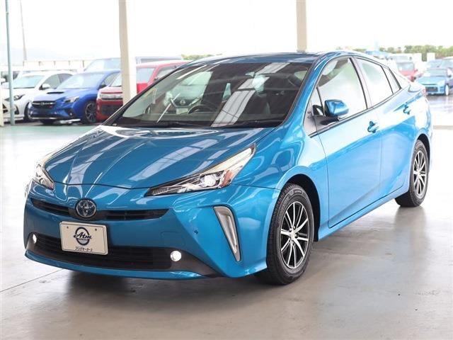 TOYOTA PRIUS 2021