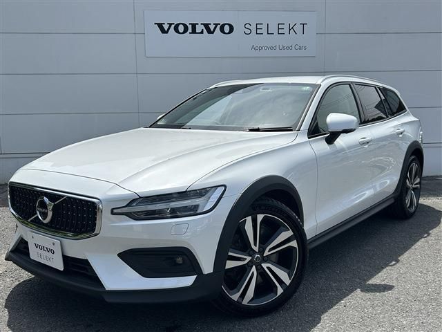 VOLVO V60 2021