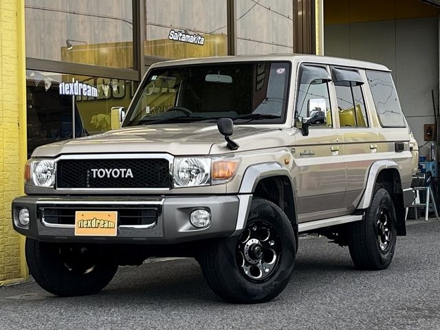 TOYOTA LANDCRUISER van 2015