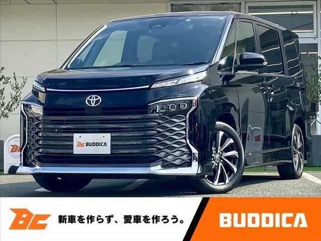 TOYOTA VOXY 2022