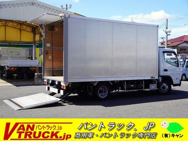 MITSUBISHI CANTER 2023