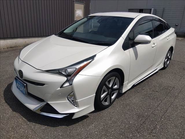 TOYOTA PRIUS 4WD 2016